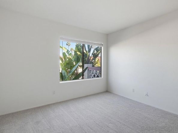 9458 Twin Trails Dr 205, San Diego CA 92129