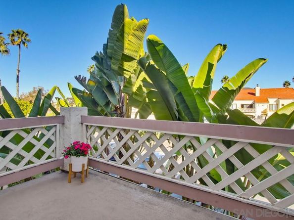 9458 Twin Trails Dr 205, San Diego CA 92129