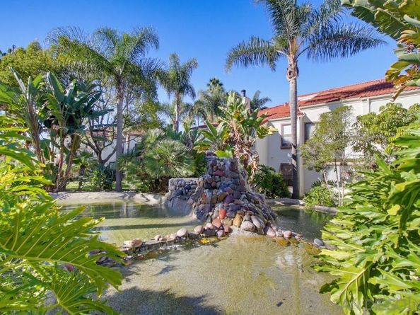 9458 Twin Trails Dr 205, San Diego CA 92129