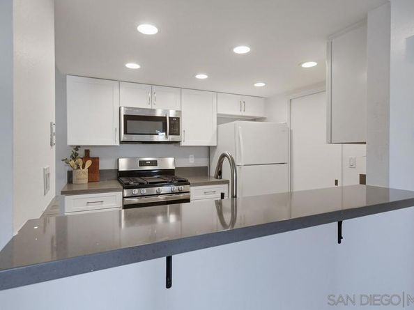 9458 Twin Trails Dr 205, San Diego CA 92129