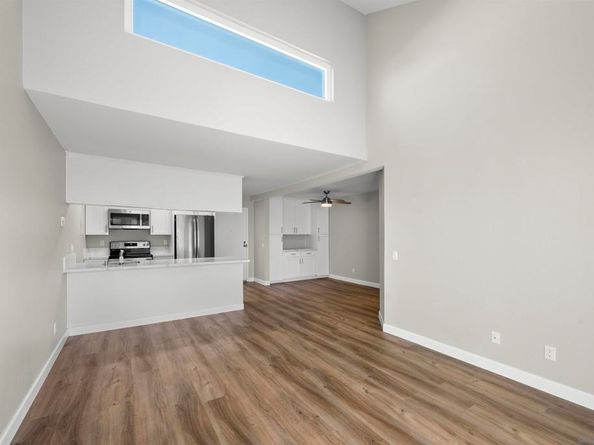 8036 Linda Vista Road 2P, San Diego CA 92111