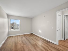 8036 Linda Vista Road 2P, San Diego CA 92111