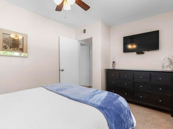 1476 80 Pescadero Drive, San Diego CA 92107