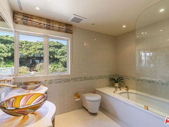 6051 Philip Avenue, Malibu CA 90265