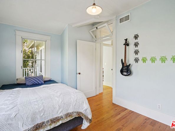 813 Crestmoore Place, Venice CA 90291