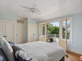 813 Crestmoore Place, Venice CA 90291