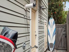 813 Crestmoore Place, Venice CA 90291