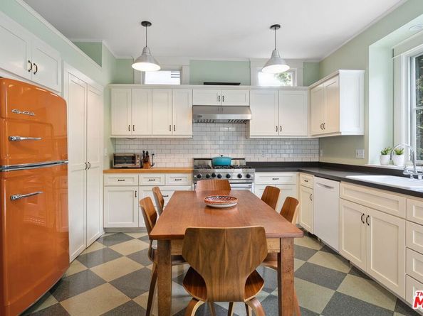 813 Crestmoore Place, Venice CA 90291