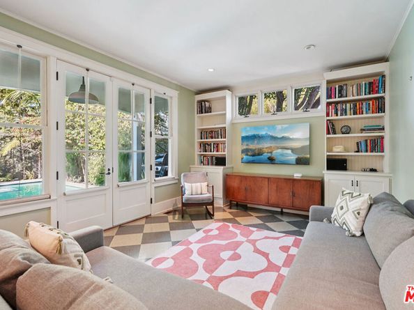 813 Crestmoore Place, Venice CA 90291