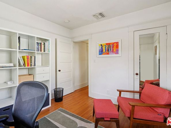 813 Crestmoore Place, Venice CA 90291