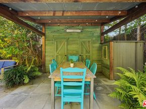 813 Crestmoore Place, Venice CA 90291