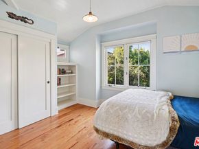 813 Crestmoore Place, Venice CA 90291