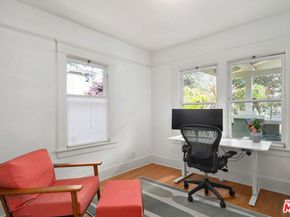 813 Crestmoore Place, Venice CA 90291