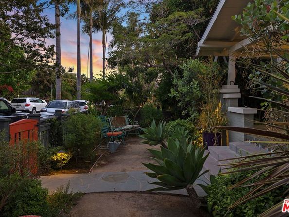 813 Crestmoore Place, Venice CA 90291