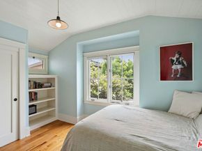 813 Crestmoore Place, Venice CA 90291