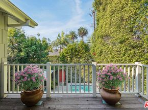 813 Crestmoore Place, Venice CA 90291