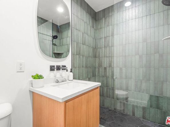1107 S St Andrews Place, Los Angeles CA 90019