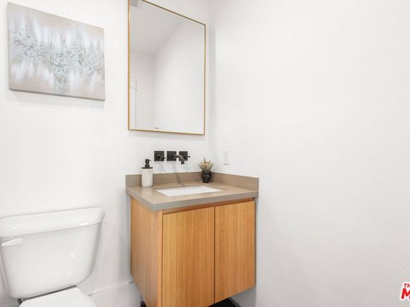 1107 S St Andrews Place, Los Angeles CA 90019