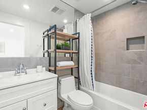 1107 S St Andrews Place, Los Angeles CA 90019