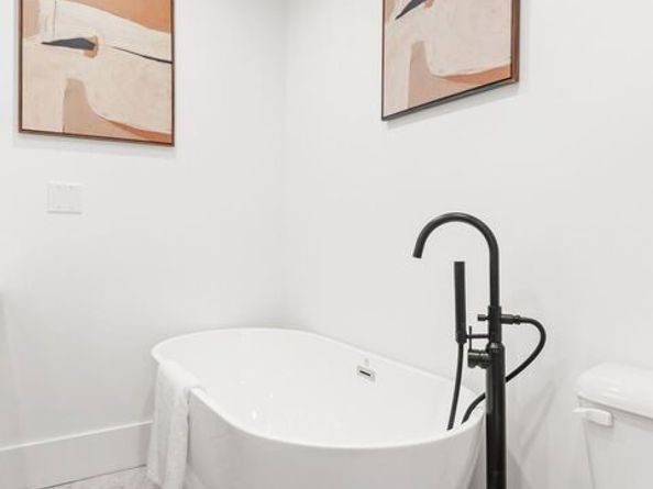 1107 S St Andrews Place, Los Angeles CA 90019