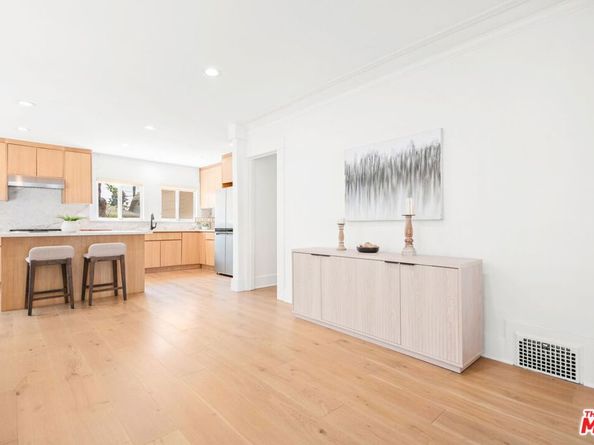 1107 S St Andrews Place, Los Angeles CA 90019