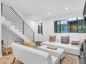 202 San Vicente Boulevard 15, Santa Monica CA 90402