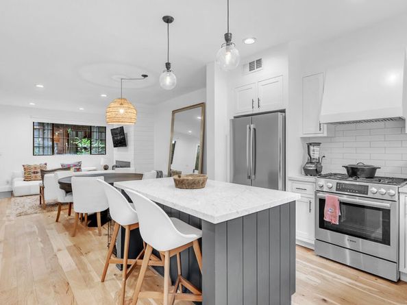 202 San Vicente Boulevard 15, Santa Monica CA 90402