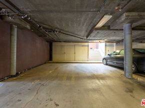 202 San Vicente Boulevard 15, Santa Monica CA 90402