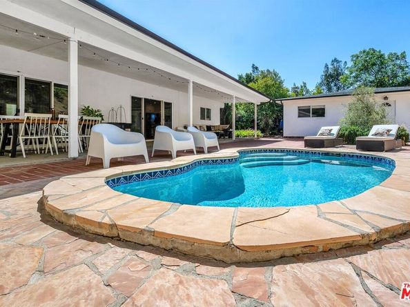 9495 Gloaming Drive, Beverly Hills CA 90210