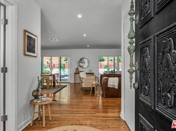 9495 Gloaming Drive, Beverly Hills CA 90210