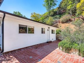 9495 Gloaming Drive, Beverly Hills CA 90210