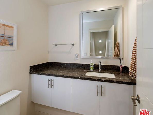 660 N Gramercy Place, Los Angeles CA 90004