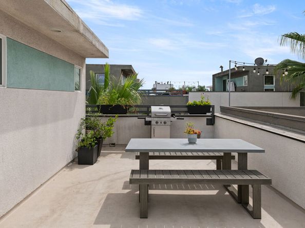 660 N Gramercy Place, Los Angeles CA 90004