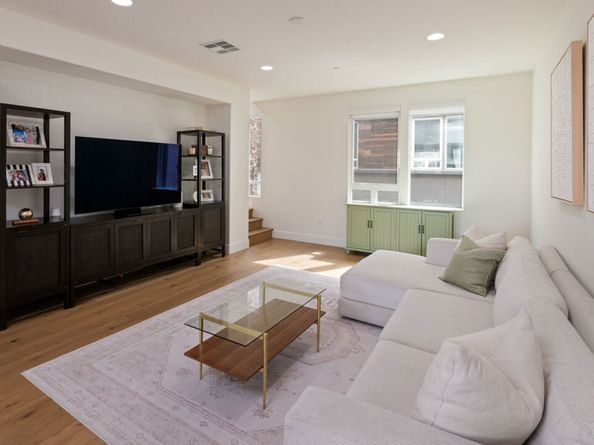 660 N Gramercy Place, Los Angeles CA 90004