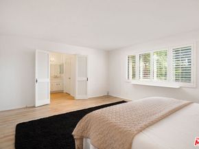 882 W 17th Street, Upland CA 91784