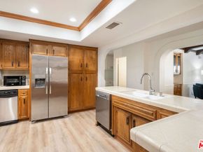 882 W 17th Street, Upland CA 91784