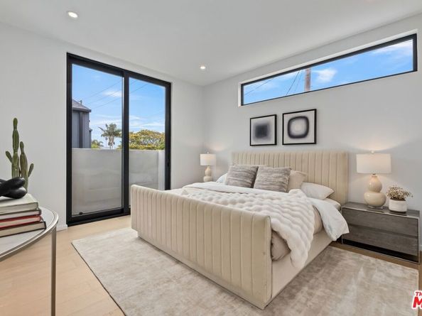 1061 Amoroso Place, Venice CA 90291