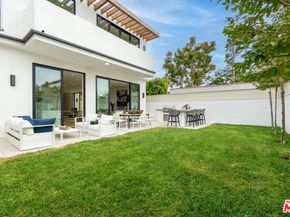 1061 Amoroso Place, Venice CA 90291
