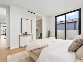 1061 Amoroso Place, Venice CA 90291