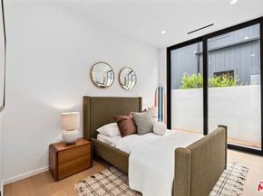 1061 Amoroso Place, Venice CA 90291