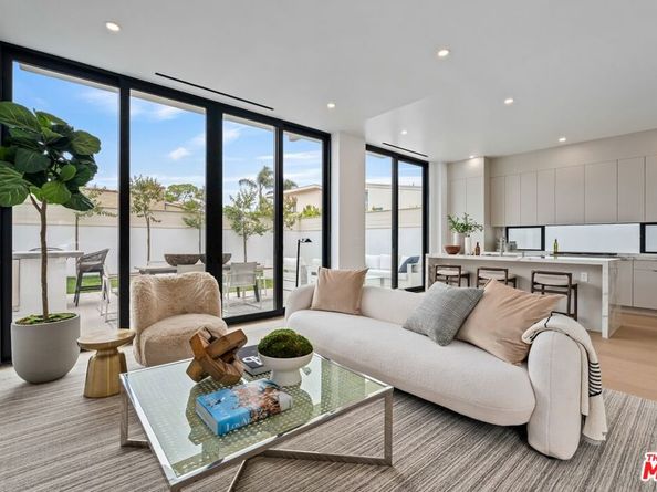 1061 Amoroso Place, Venice CA 90291