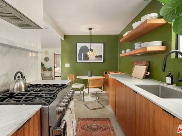 905 N Beverly Glen Boulevard, Los Angeles CA 90077