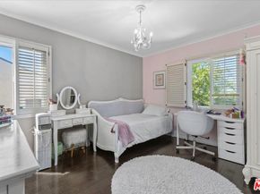 2950 N Lincoln Street, Burbank CA 91504