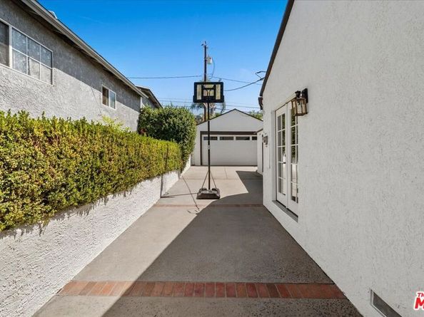 2950 N Lincoln Street, Burbank CA 91504