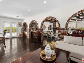 2950 N Lincoln Street, Burbank CA 91504