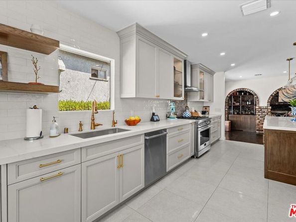 2950 N Lincoln Street, Burbank CA 91504