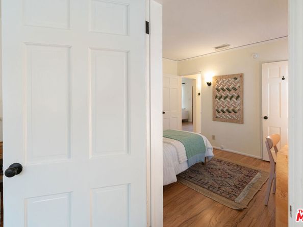 1809 N Rose Street, Burbank CA 91505