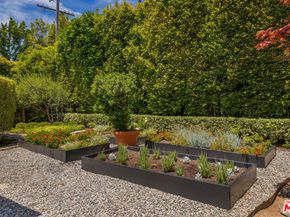 12321 20th Helena Drive, Los Angeles CA 90049