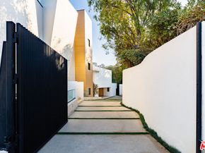 3596 Woodhill Canyon Road, Studio City CA 91604