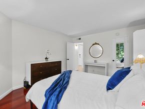 1230 N Sweetzer Avenue 213, West Hollywood CA 90069
